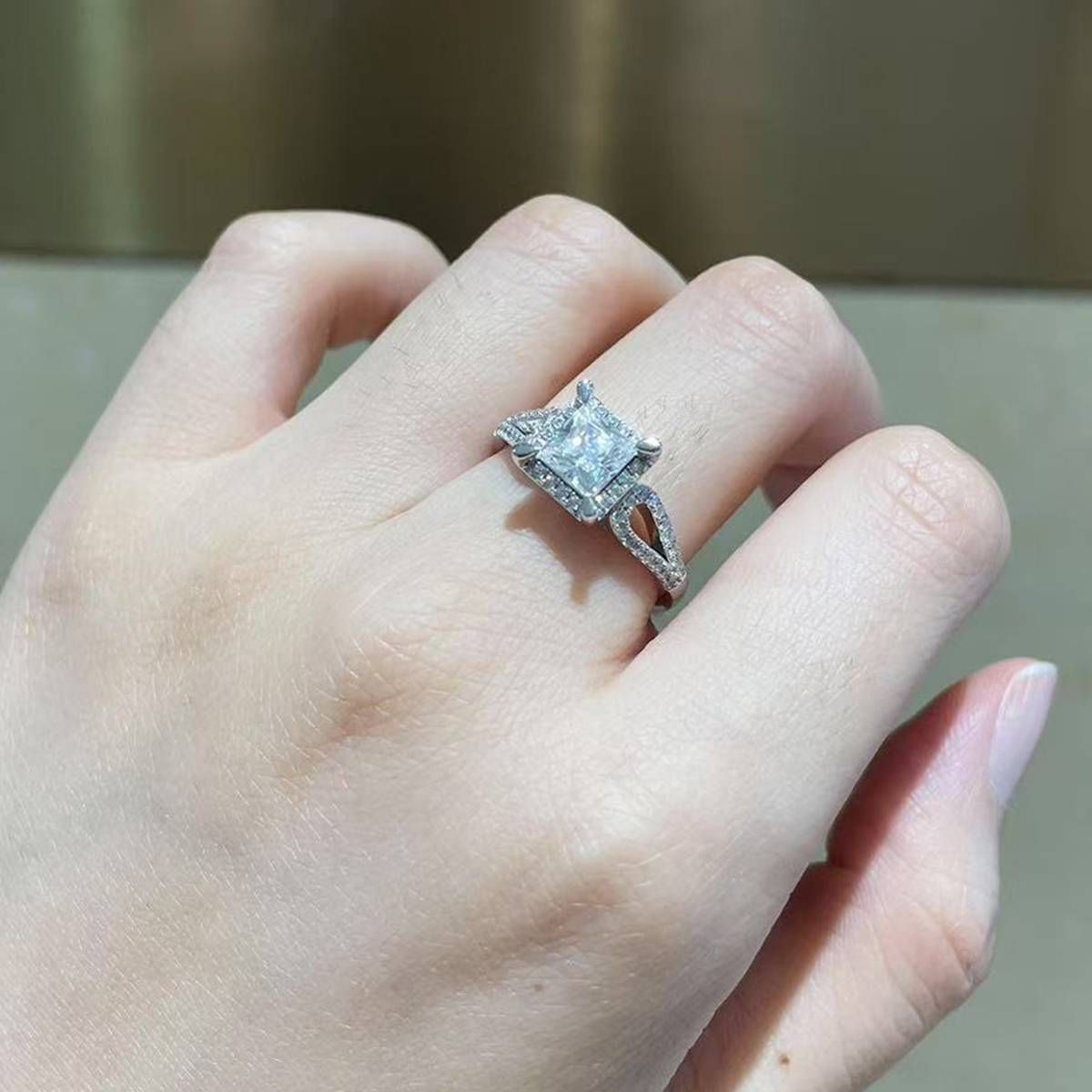 Light Luxury Princess Fang Women's Ring S925 Silver Plated Platinum Customized Selection Main Stone Moissanite Diamond 0.8ct/Secondary Stone High Carbon Diamond